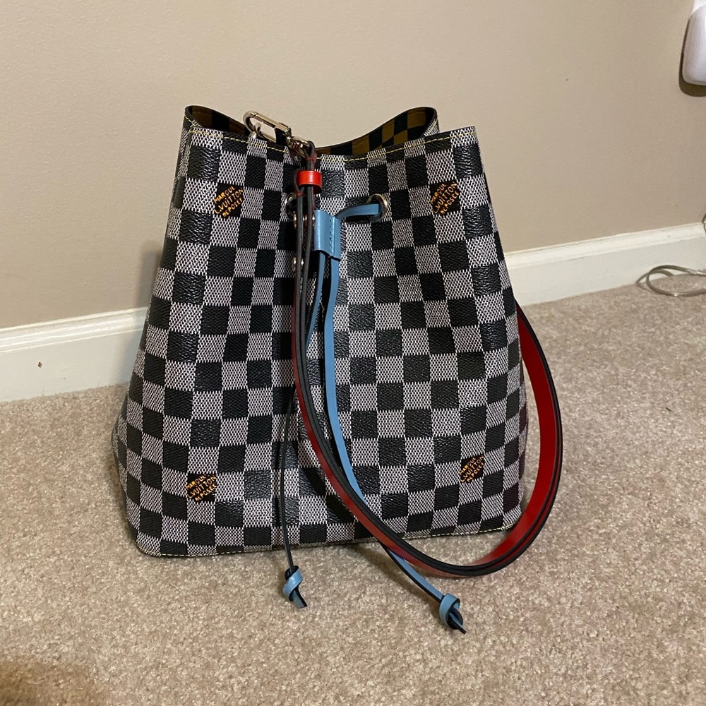 Louis Vuitton limited edition damier neonoe - Picture 2 of 10